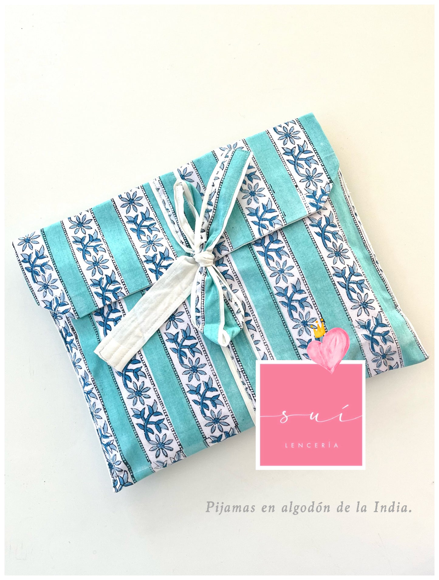 PIJAMA VERDE AGUA RAYAS / manga corta