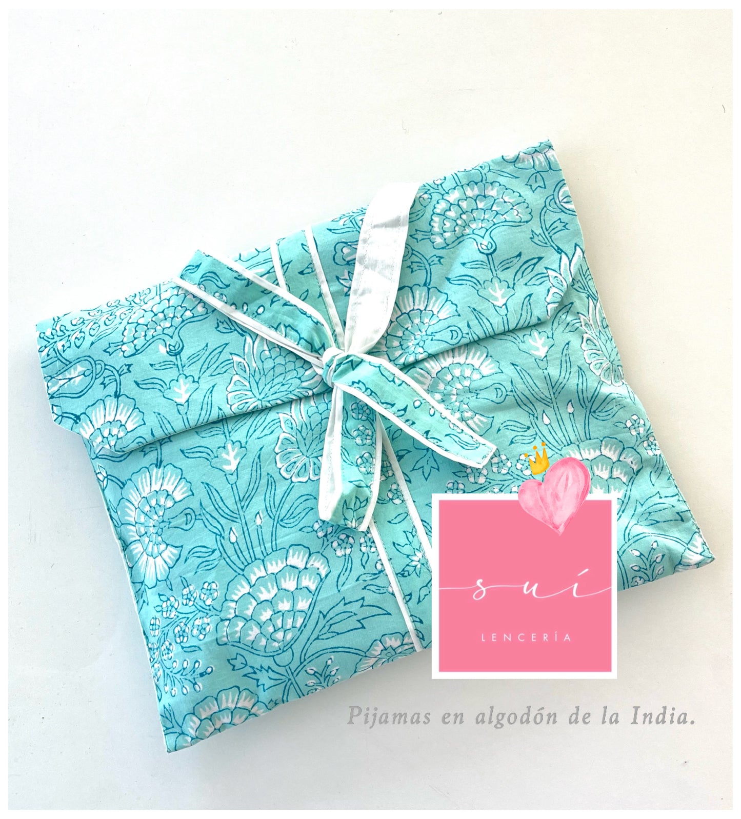 PIJAMA VERDE AGUA Y FLORES manga corta