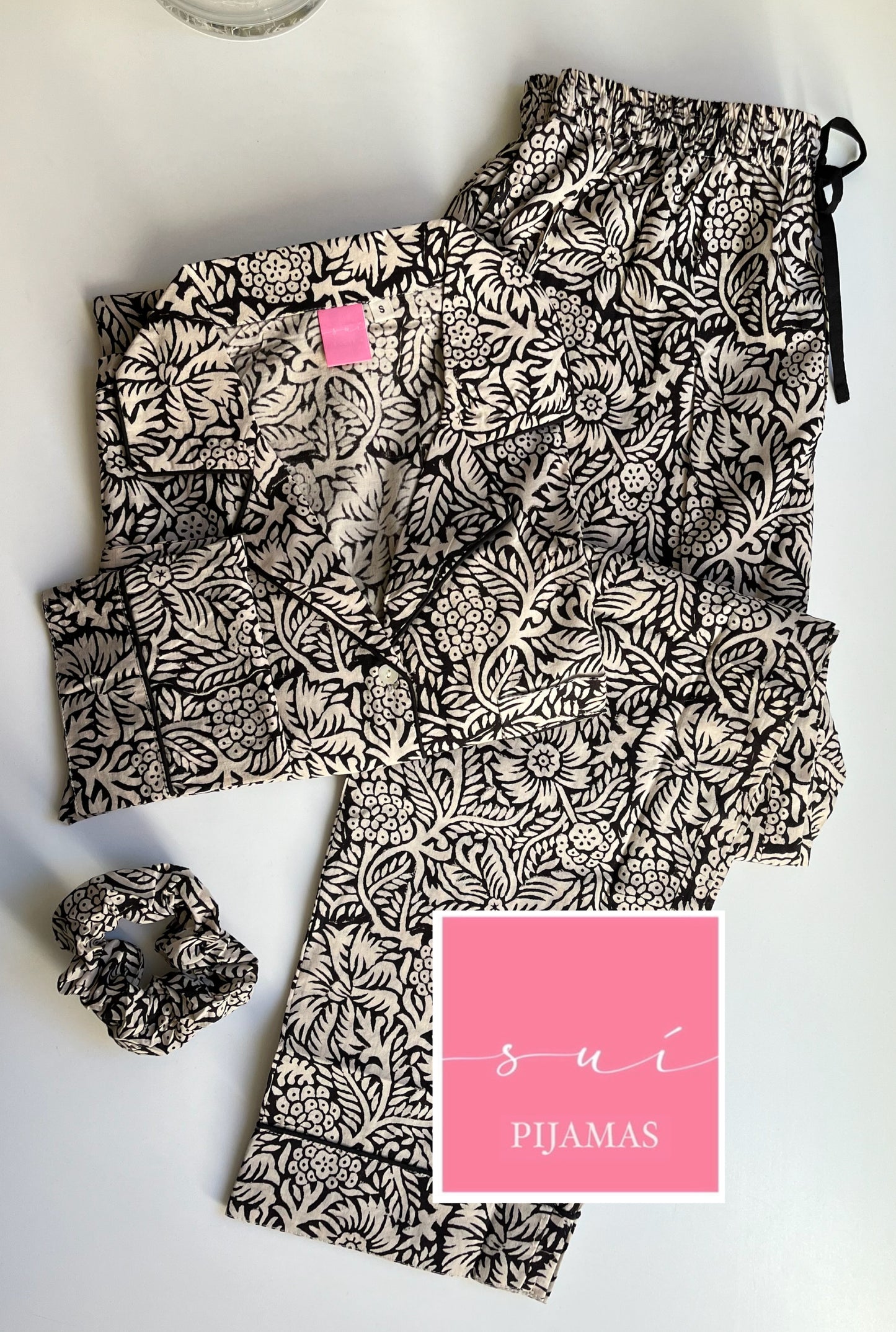 2026 SUI OTOÑO-INVIERNO BLACK