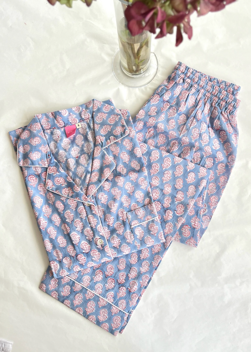 PIJAMA SUI 2025 / CELESTE