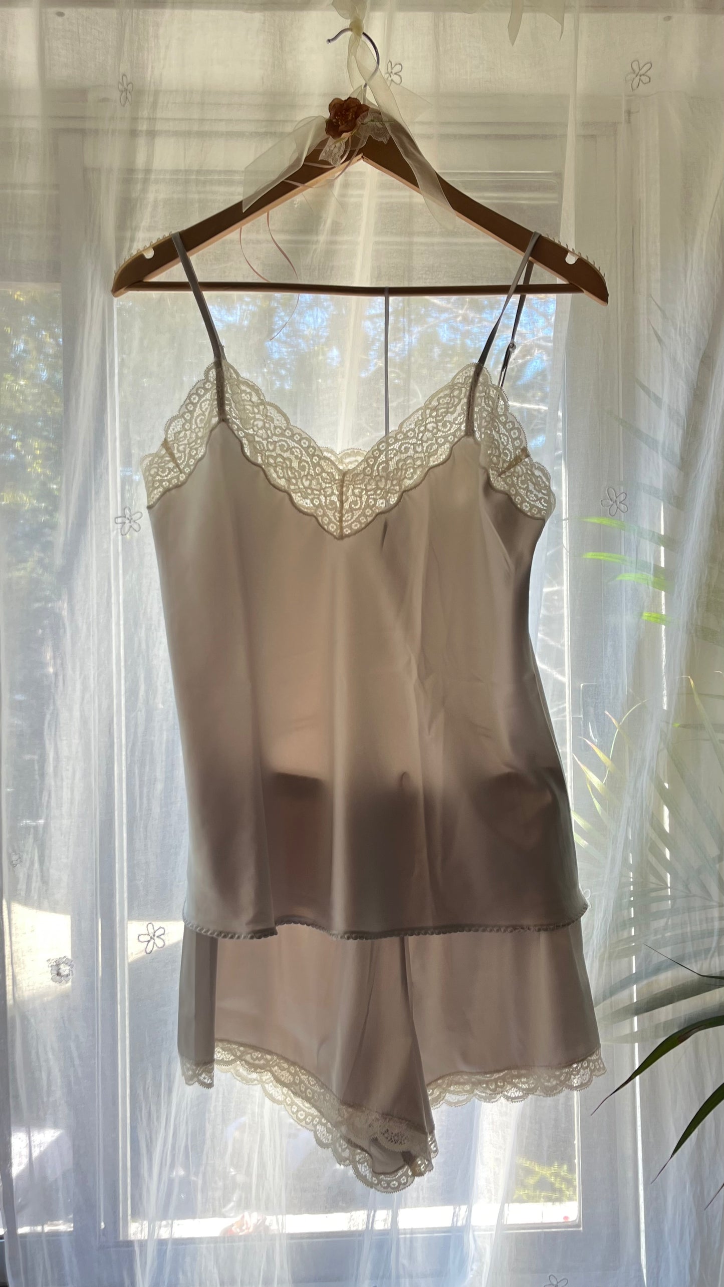 BABY DOLL PITTI MINI GRIS PERLA/CREMA