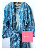 KIMONO CORTO CON BOLSILLOS AZULINO